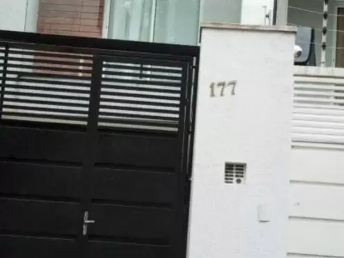 Casa no jardim nossa senhora do carmo, são paulo, sp