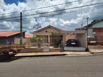 Casa na Vila Nova, Angatuba, SP