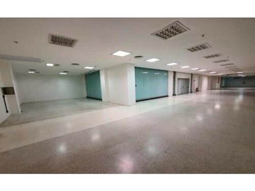 Comercial, Shopping Curitiba em Centro de Curitiba, PR — foto 8 de 8
