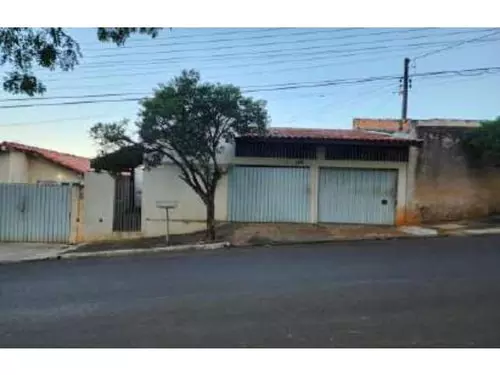 Casa, Conjunto Habitacional Mary Dota em Bauru, SP — foto 3 de 8