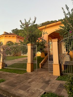 Casa Condomínio, Residencial, 4 dormitório(s), 4 vaga(s) de garagem