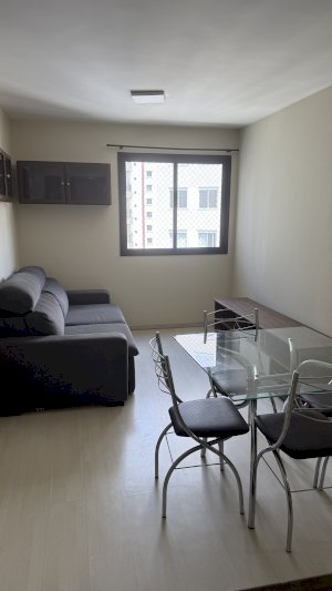 Apartamento Condomínio, Residencial, 1 vaga(s) de garagem