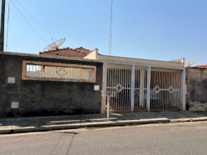Casa, Residencial, Centro, 2 vaga(s) de garagem