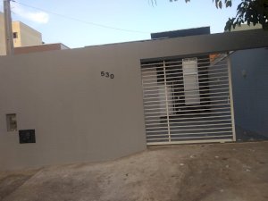 Casa, Residencial, 3 dormitório(s), 2 vaga(s) de garagem