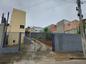 Casa, Residencial, 2 dormitório(s), 4 vaga(s) de garagem
