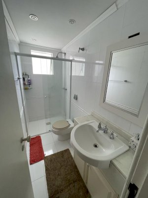 Apartamento Condomínio, Residencial, 1 vaga(s) de garagem