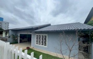 Casa, Residencial, 3 dormitório(s), 2 vaga(s) de garagem