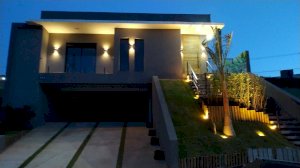 Casa Condomínio, Residencial, 3 dormitório(s), 2 vaga(s) de garagem