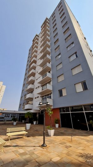 Apartamento Condomínio, Residencial, Centro, 3 dormitório(s), 2 vaga(s) de garagem