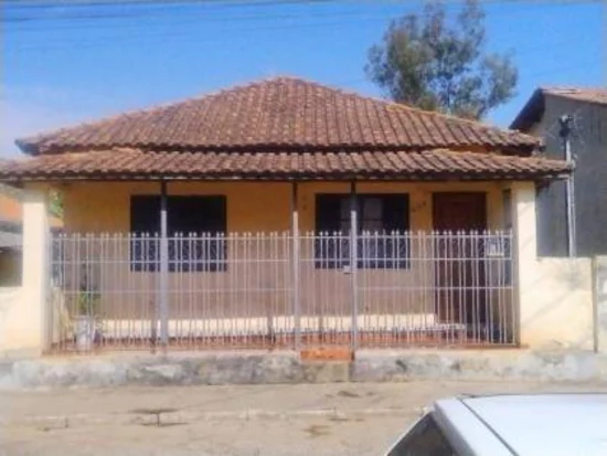 Casa - Piranguçu - MG
