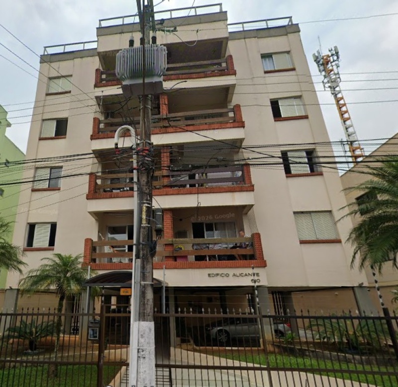 Leilão judicial - direitos sob. apto. de 68,99m², cond. ed. alicante - jardim praiano, guarujá/sp.