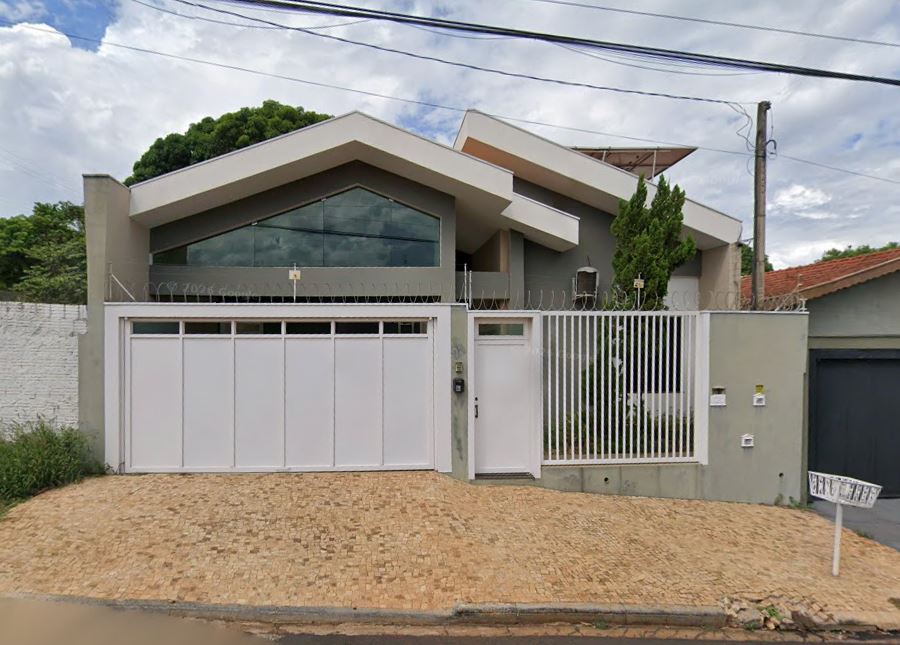 Barretos – sp. bairro centro. casa. áreas totais. terr. 242,00m² e constr. 184,55m²