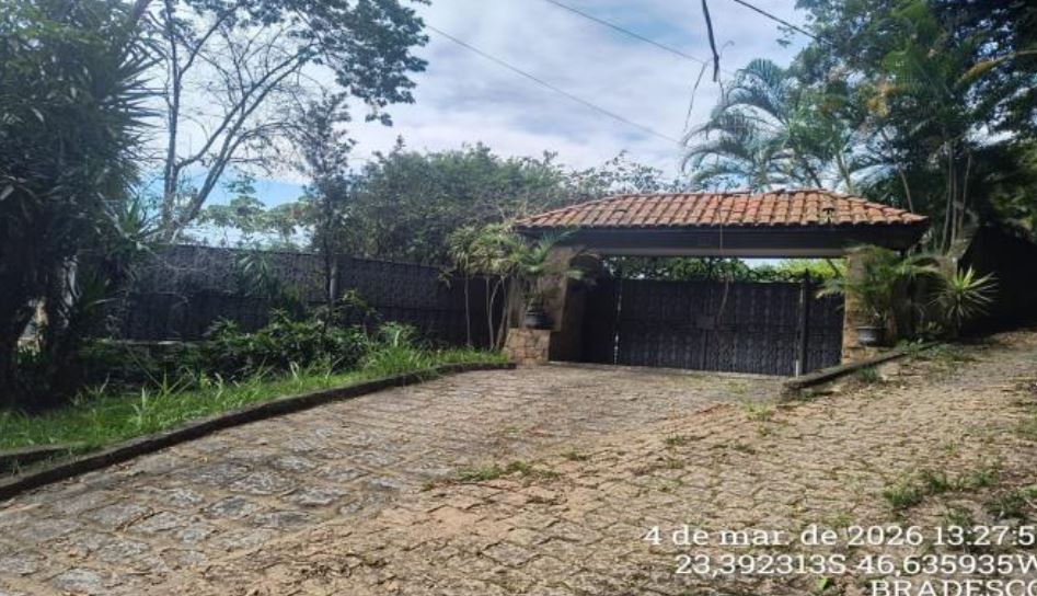 Mairiporã – sp. bairro roseira. casa. áreas totais. terr. 4.096,90m² e constr. 702,37m²