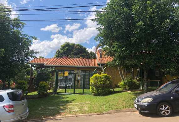 Chácara com 900m² | casa com 303m² | piscina & churrasqueira | vale verde