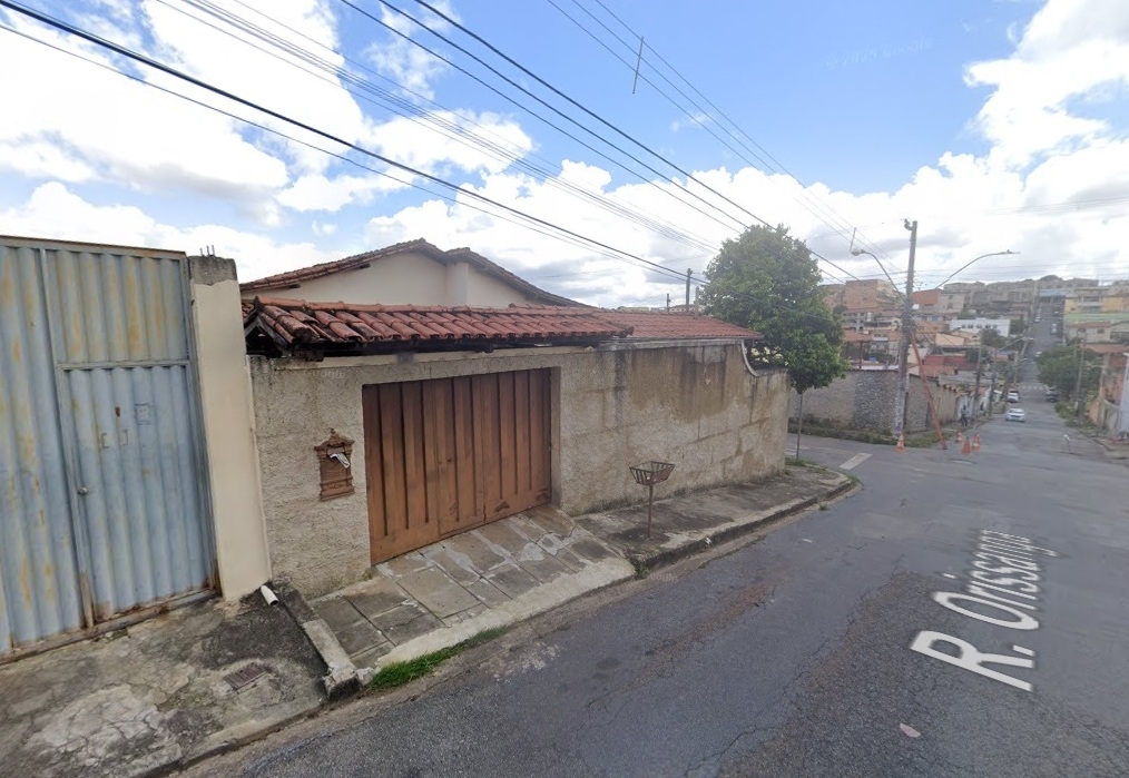 Casa, A.T.: 300m², Vila Pérola, Contagem/MG