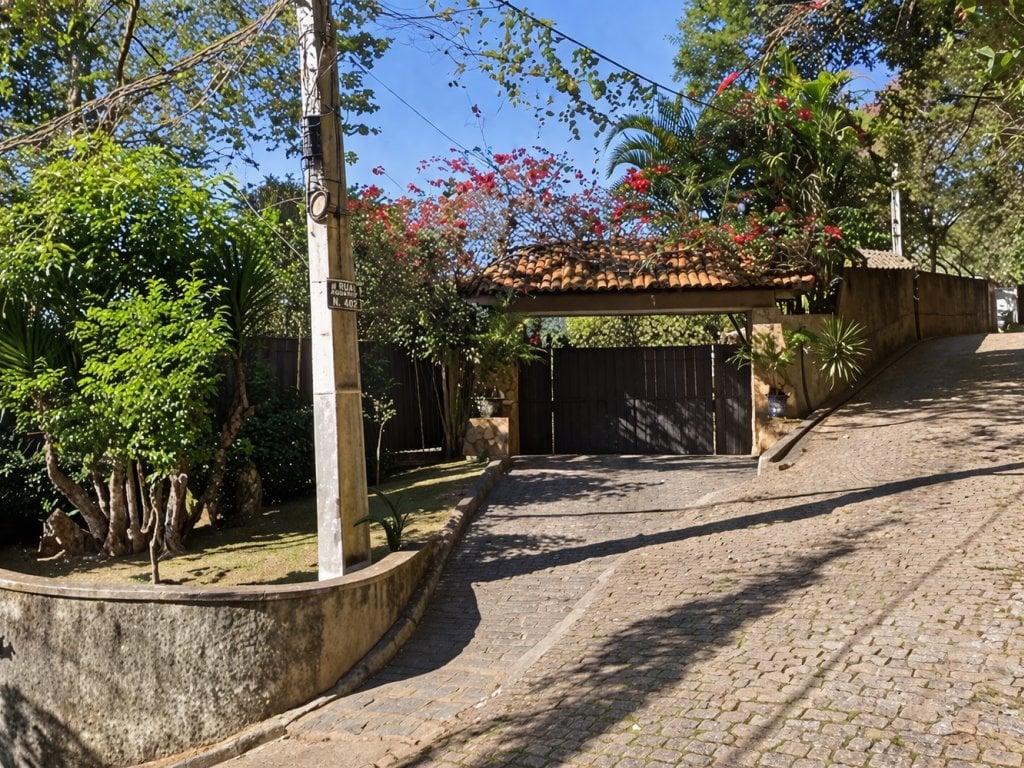 Casa 702 m² - mairiporã-sp - alameda pau-incenso, 18 - esquina com alameda ipê amarelo - chácaras 16, 17 e 18 da qd. j - roseira