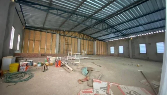 Garagem, Jardim Peris em Conchal, SP