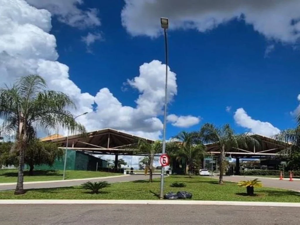 Casa, Residencial Goiânia Golfe Clube em Goiânia, GO