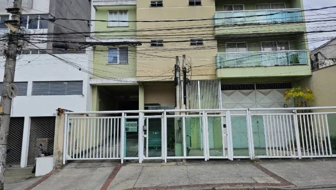 Loja, Cascadura em Rio de Janeiro, RJ
