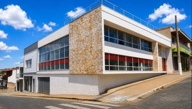 Ex-agência 251 m² - Centro - Campanha - MG