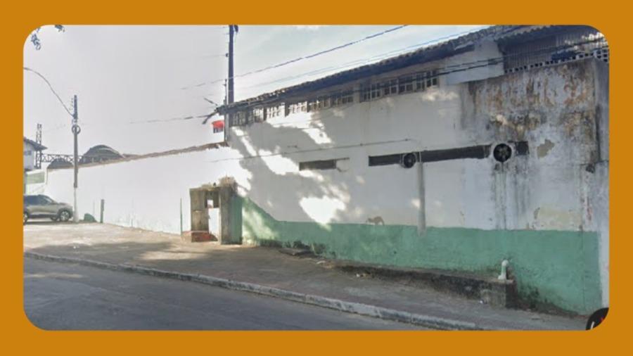 Imóvel industrial localizado na rua alberto sartório, 10, área e-10, situada em jacaraípe, distrito de carapina, município de serra/es. área total de 4.980,00 m², contendo um galpão comercial e benfeitorias com 890,00m² de área construida.__