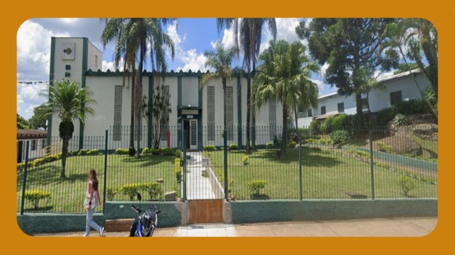 Prédio com frente pará a rua vereador josé vasconcelos dos reis, n°642, são sebastião da grama/sp, com área de 800m². construído sobre o lote de terreno, sob n° 4, da quadra h, situado na avenida vereador josé taramelli, com área de 4.520,93m².