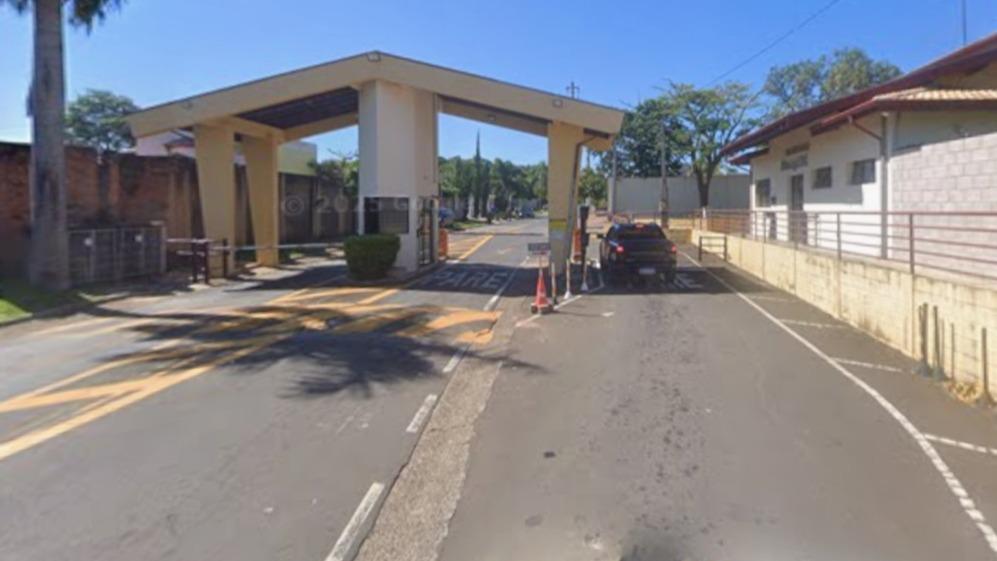 Rua padre melico cândido barbosa, nº 550 localiza-se no bairro parque xangrilá, na cidade de campinas - sp, cep 13098-617