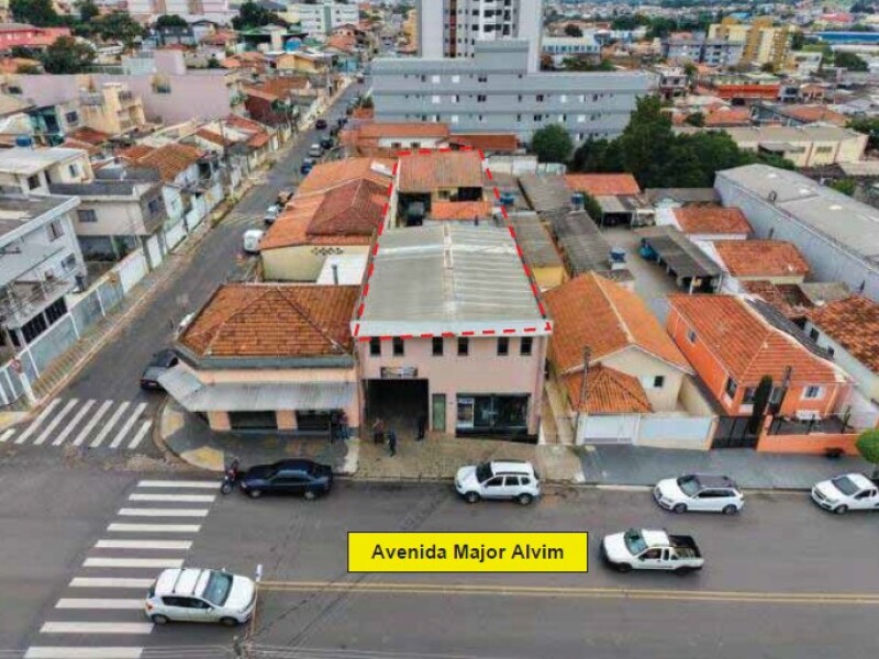 Terreno com diversas benfeitorias, área de 500m², alvinópolis, atibaia/sp