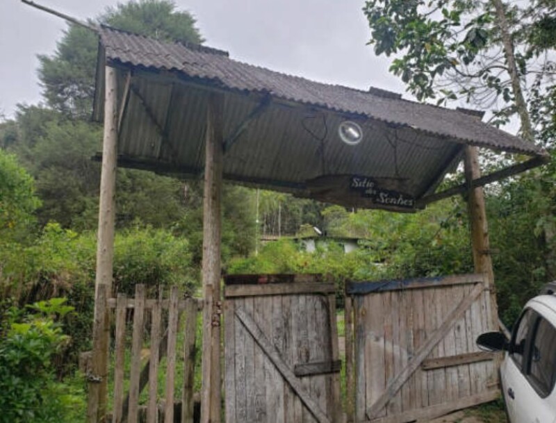 Imóvel contendo 3 terrenos, parque das samambaias, miracatu/sp