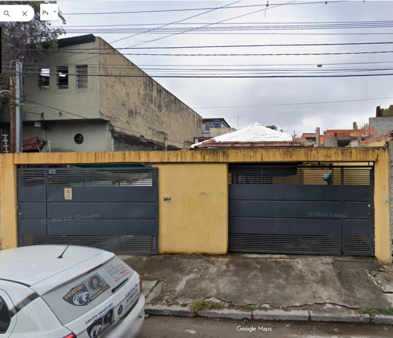 Um terreno composto por três construções independentes - chácara são joão - sp.