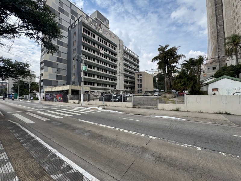 Terreno de 894 m² na avenida santo amaro em são paulo/sp