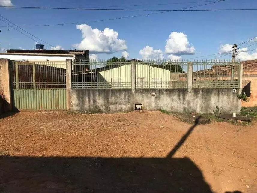 Casa, Parque Estrela Dalva Ix em Luziânia, GO
