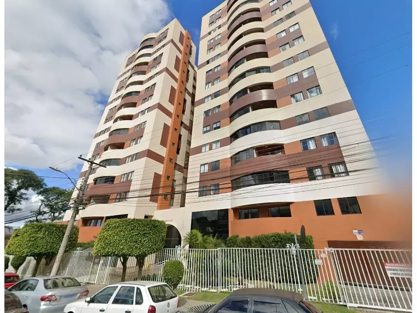 Apartamento, Capão Raso em Curitiba, PR
