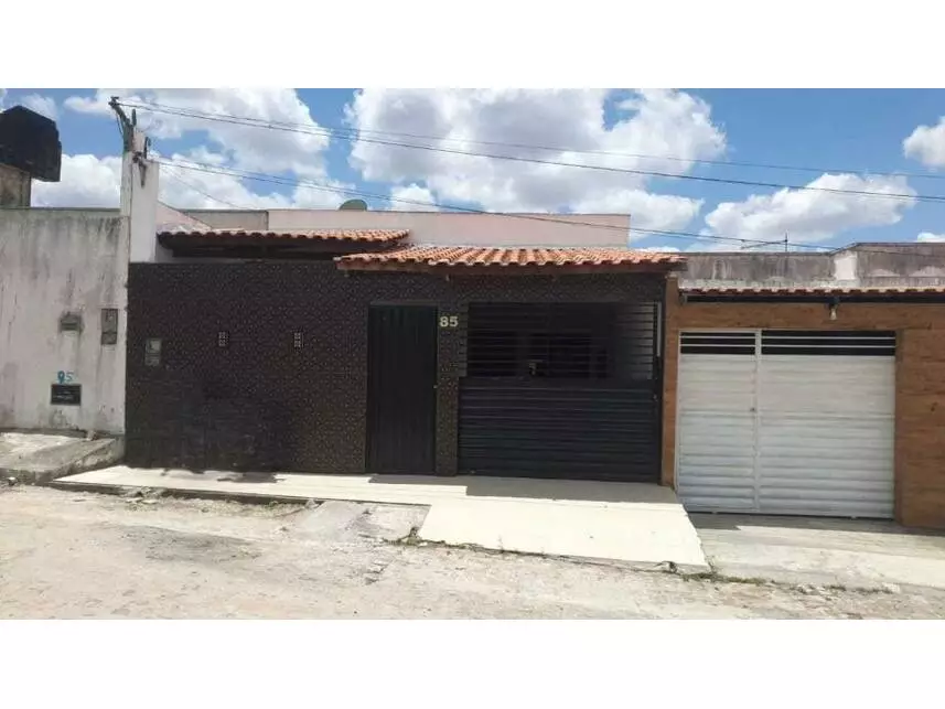 Casa, Cruzeiro em Serrinha, BA