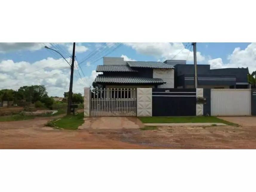 Casa, Centro em Rolim de Moura, RO