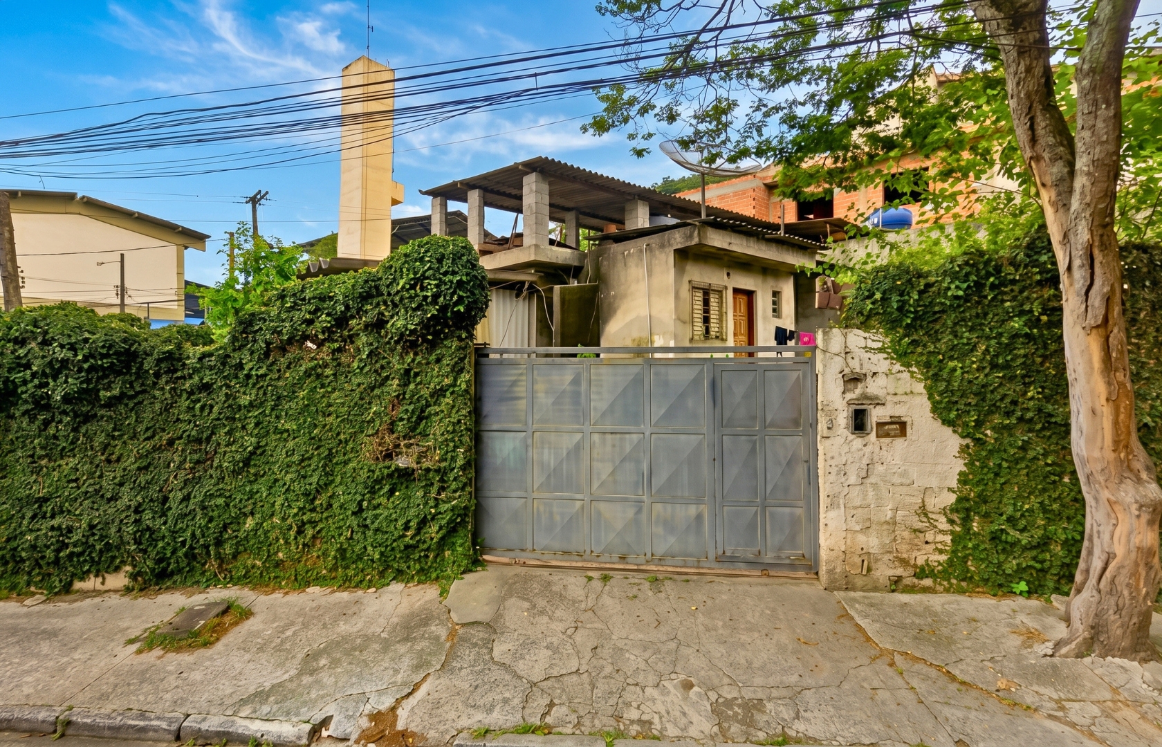 Casa com 104 m² sobre terreno de 267 m² em jandira/sp