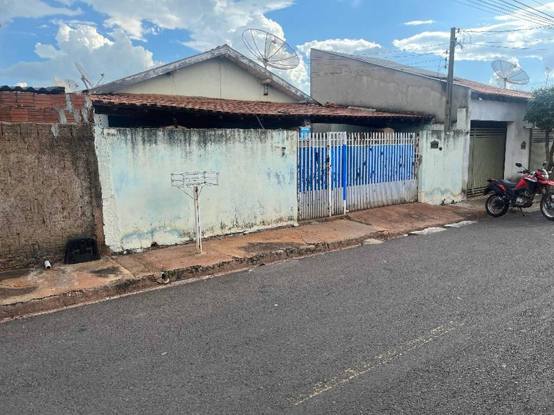 Casa 104m² com terreno 200m² | castilho-sp | centro - com 3 dormitórios, 2 salas e varanda - financiamento até 420 meses!