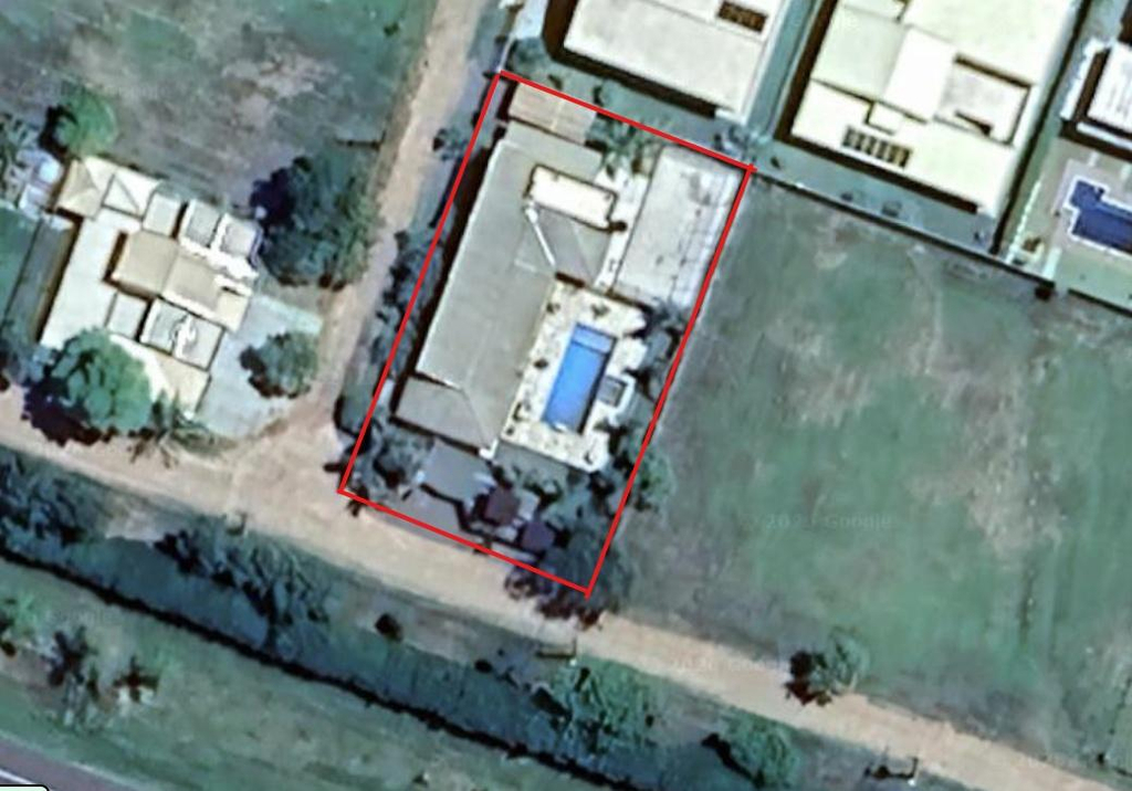 Casa de alto padrão em condomínio fechado com piscina, quadra de areia e 1.002,62 m² de terreno mendonça/sp