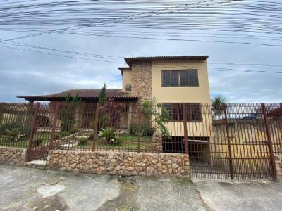 Casa 392m² com Terreno 351m² | Itaboraí-RJ | Centro - Com 4 Dormitórios - 350m do Hospital Adventista - Financiamento até 420 Meses!