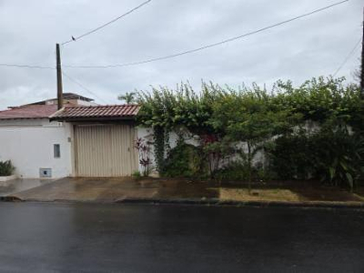 Casa desocupada 217m² | são carlos-sp | parque santa marta | oportunidade - próx. à av. miguel petroni e ao bosque santa marta - financiamento até 420 meses - aberta a visitação!