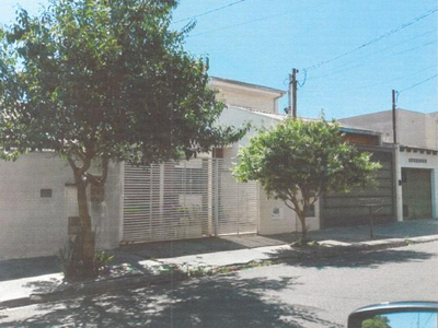 Imóvel Residencial, A.T. 126m², A.C. 130m², 2 dorms, 1 suíte, garagem, churrasqueira, Jardim Vale do Sol