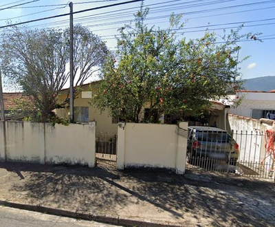 Casa em Atibaia, Loteamento Atibaia Jardim no Bairro de Piqueri, com área de 290,00m²