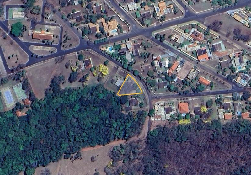 Terreno 946m² na Vila Residencial de Icém/SP | Lote Amplo e Plano | Próximo ao Rio Grande e Usina Furnas |