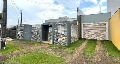 Imóvel Residêncial de 266,66m2 em Área Total de 600,00m2 no Jardim América II Localizado em Assis Chateaubriand/PR