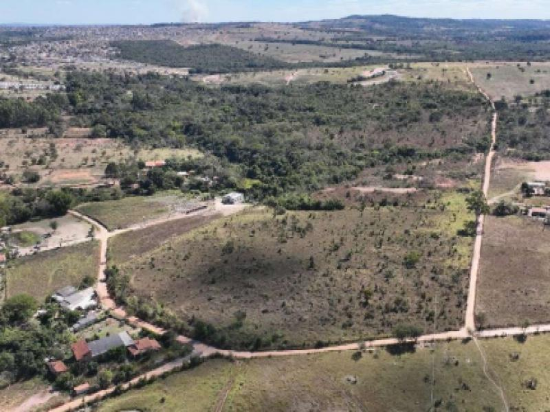 Fazenda, 242000.0 m2, Senador Canedo / GO