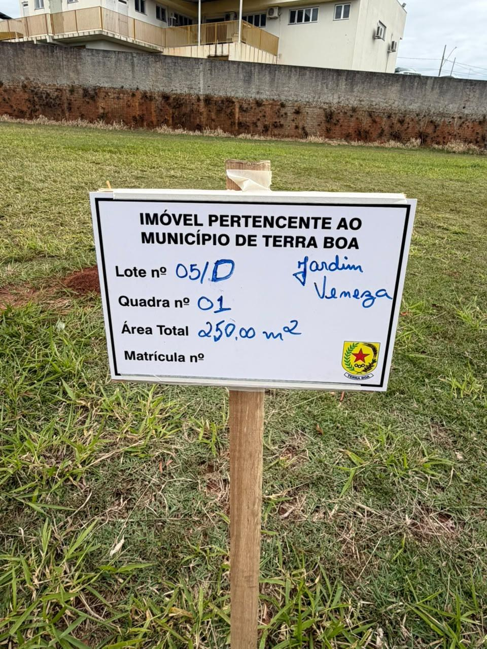 Imóvel urbano constituído pela Data de Terras nº 05/D, da Quadra nº 01, do Loteamento Residencial Veneza, situado no Município de Terra Boa, Estado do Paraná, com área total de 250,00 m².