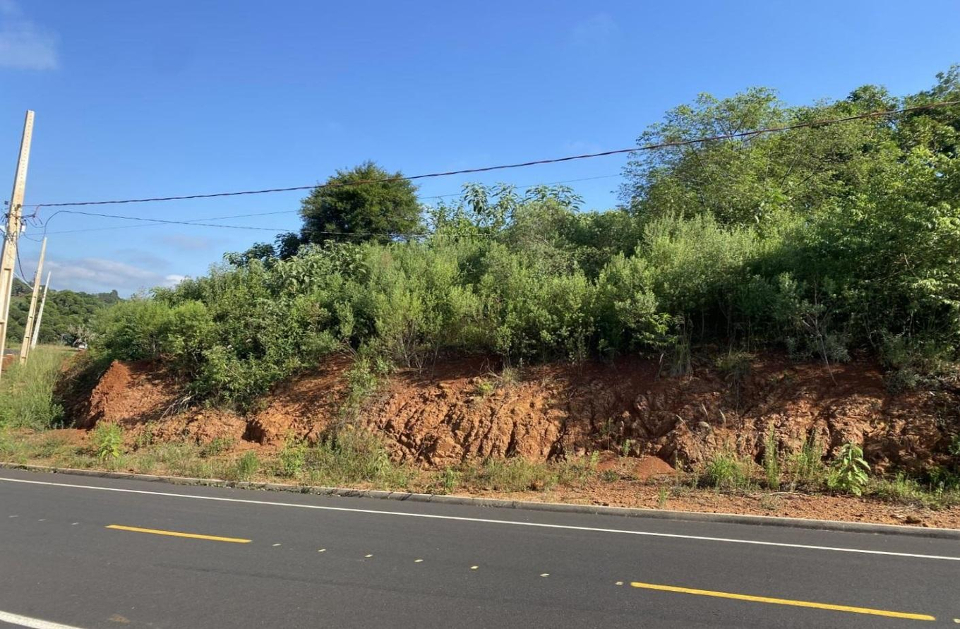 Terreno Urbano 450,89M2 - Próximo ao novo contorno, ruas asfaltadas, parte alta, área em ascensão e valorização