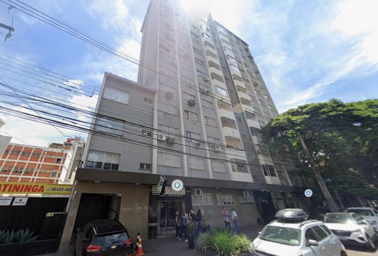 Apto Duplex 333m² | Centro de Maringá/PR | 2 Vagas | Edifício da Lavoura: Cobertura Ampla, Próximo à Catedral e Parque Ingá. Preço de Oportunidade!