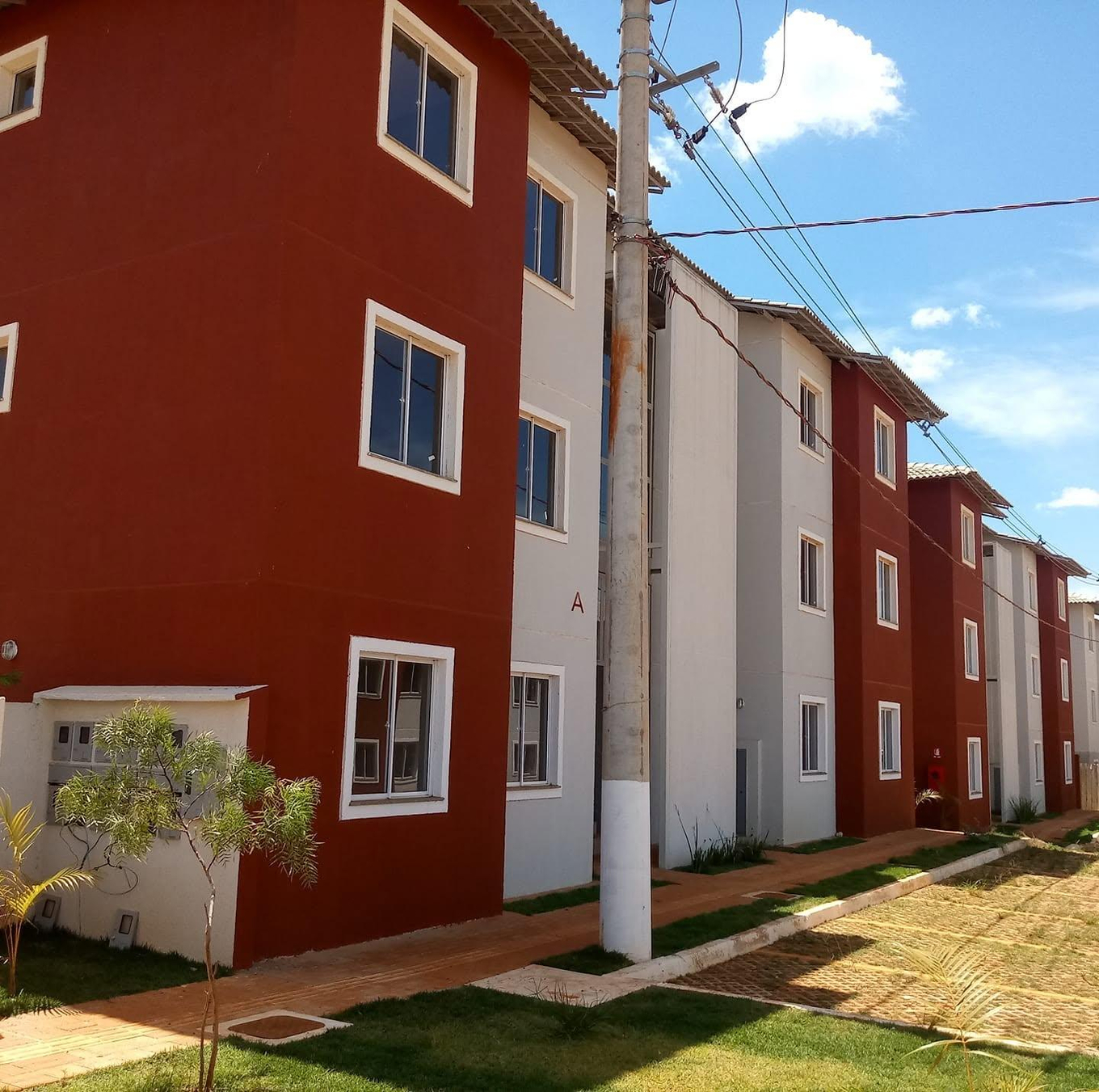 Apto 53m² c/ 1 vaga| Luziânia-GO | Cond. Villa Das Flores | Cidade Osfaya - Financiamento até 420 Meses!