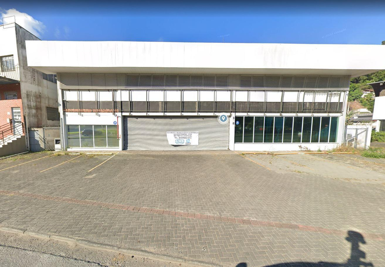 Prédio Monousuário 949m² | Terreno 820m²| Ponta Aguda - Blumenau/SC | Rua Missões: Localização Nobre, Ideal p/ Sedes, Clínicas ou Coworking